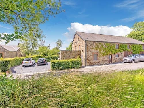 Villa in Ardennes With Pool and Nature Nearby
