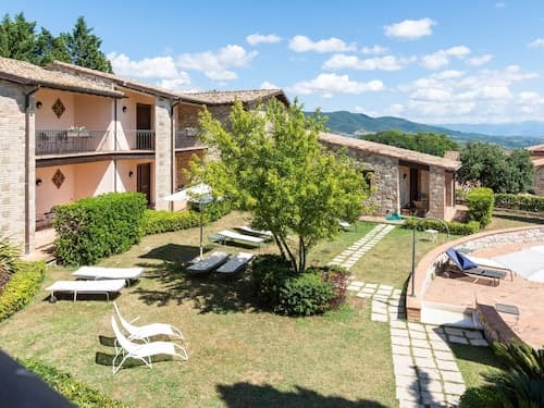 Peaceful Stay in Collazzone Hills