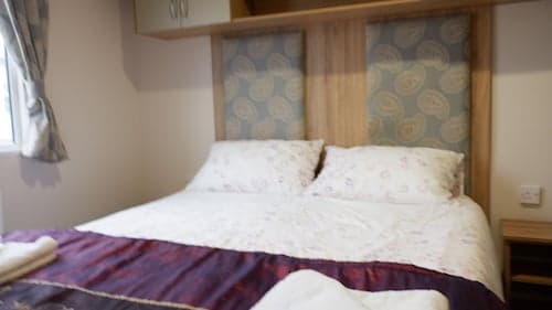 Excellent Caravan 4 Birth Sleeps 6 Tranquil Site