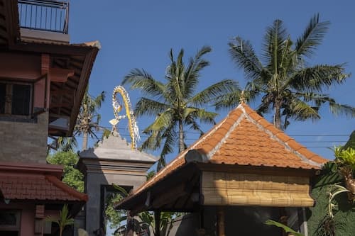 Kemangi Apartments and Yoga Space