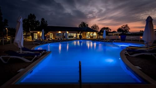 M&V Resort