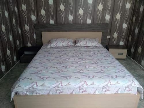 Lovely Bungalow in Pretty Area Place