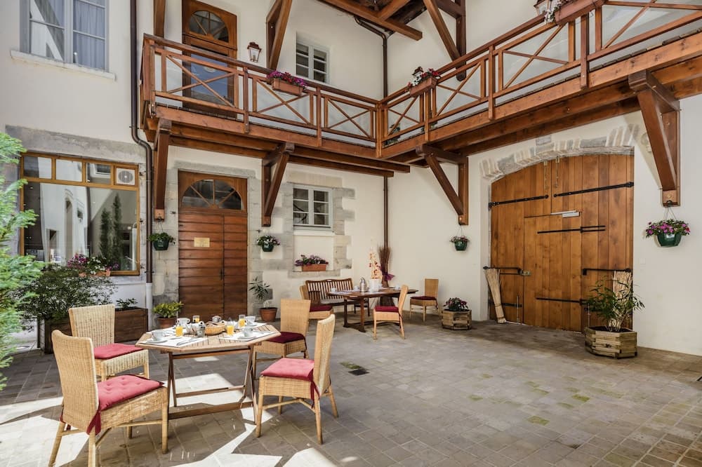Appart Hôtel Charles Sander