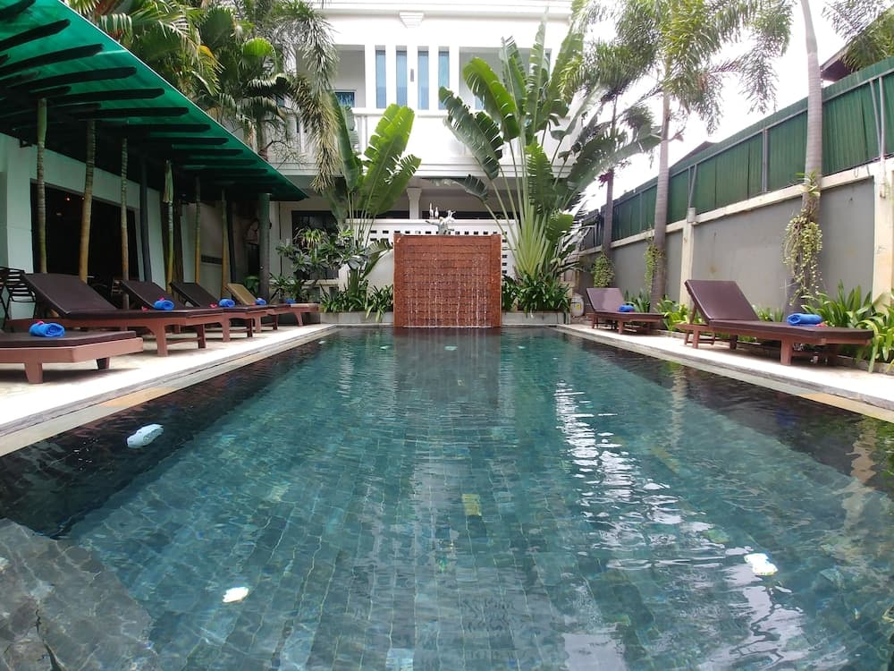 Central Night Hotel