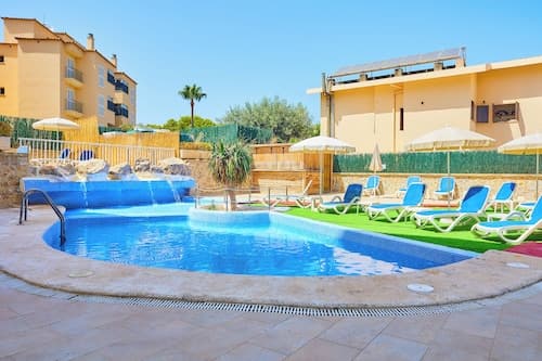 Sol y Mar Apartments