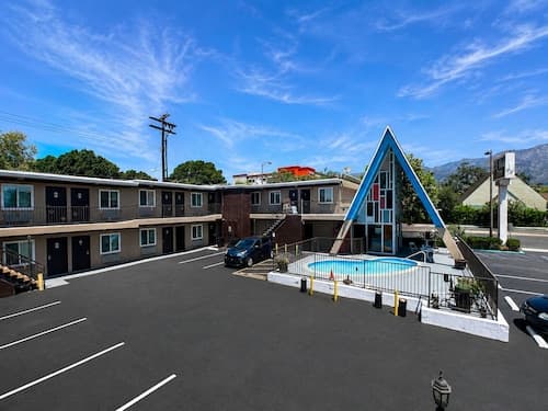 La Casa Inn