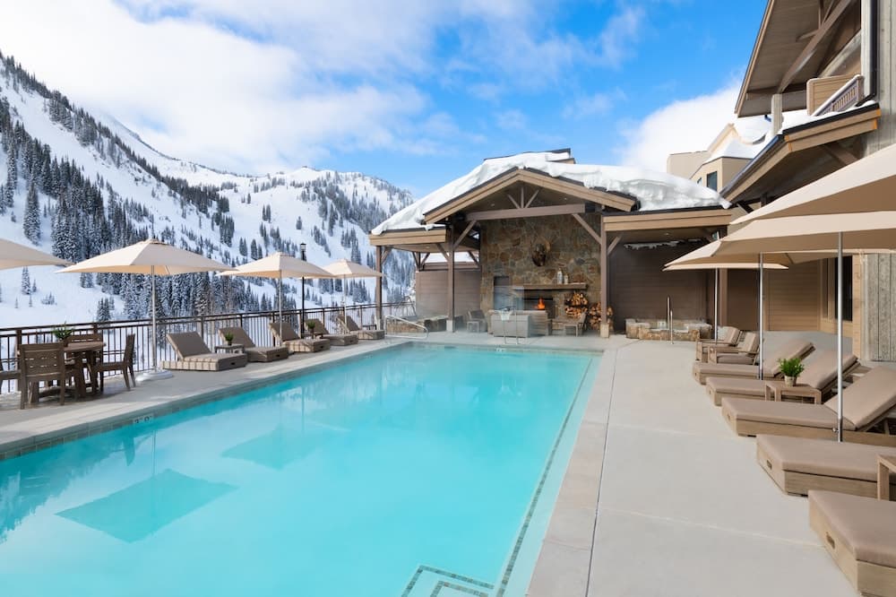 The Snowpine Lodge