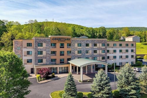 Courtyard Oneonta