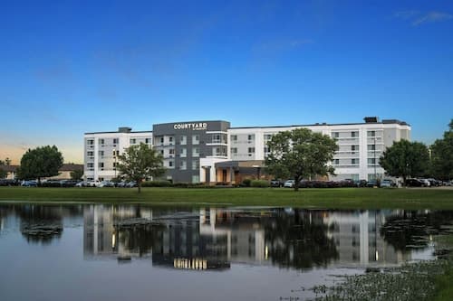 Courtyard by Marriott Evansville East