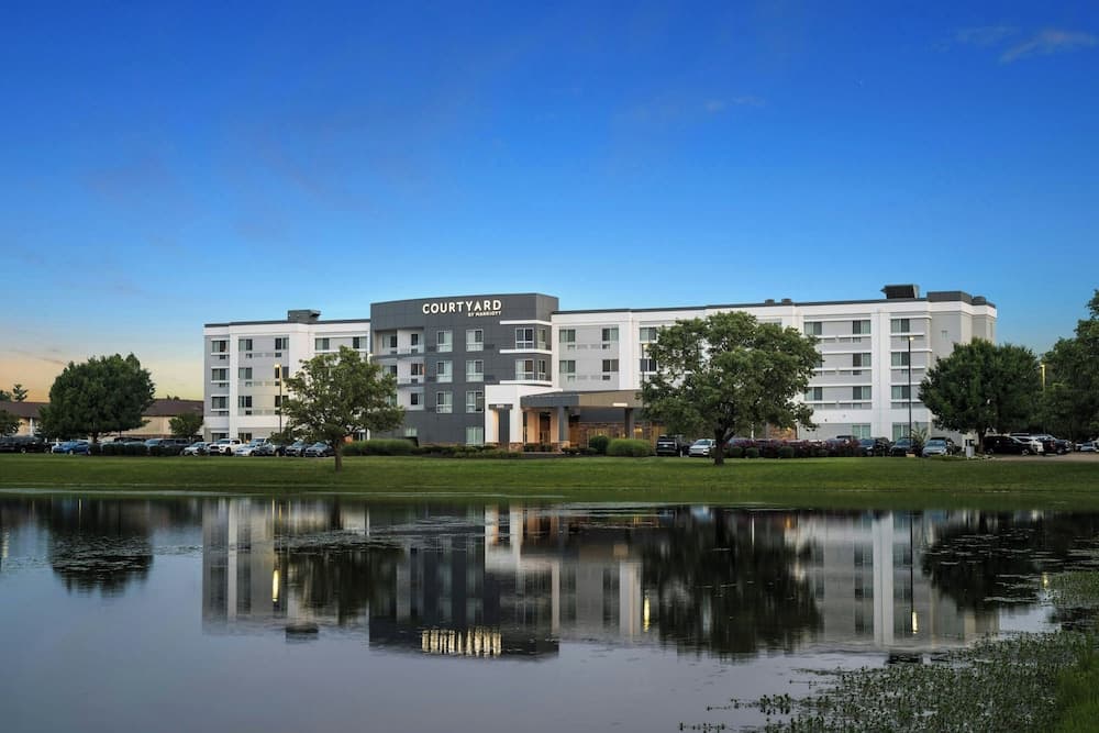 Courtyard by Marriott Evansville East