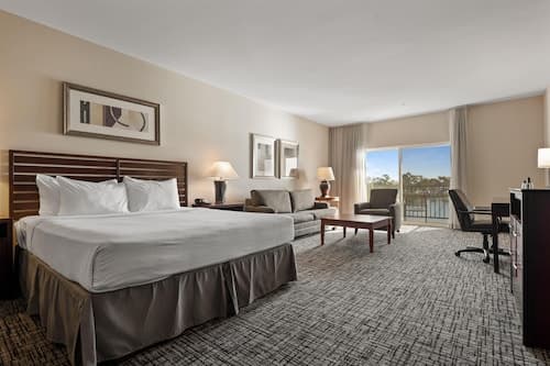 Best Western Plus Bayside Hotel
