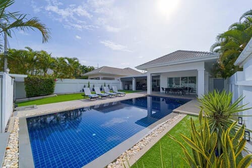 Cozy 3 Bedroom Pool Villa L70