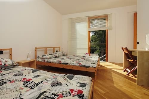 Private Room With Bathroom And Pool