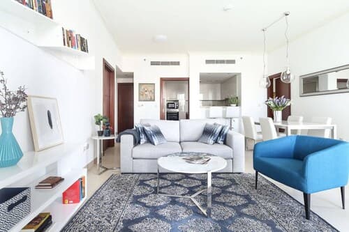 Spectacular 2BR in Beautiful Burj Vista!