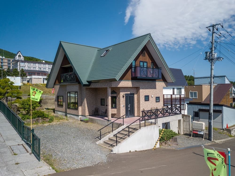 Ht House Furano by H2 Life