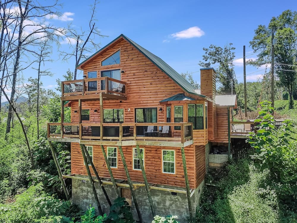 Misty Hollow by Jackson Mountain Rentals