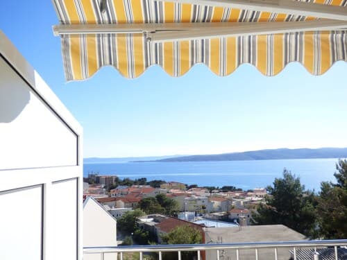 Sea View Apartment Studio for 2-3 People - Close to Commodities