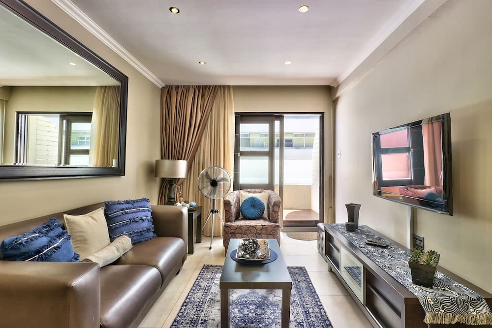 Bay Point Apartment on Beach Road