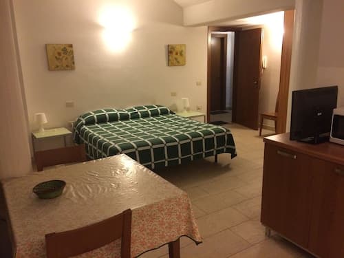 Rosselli 55 - Standard Studio Double Occupancy