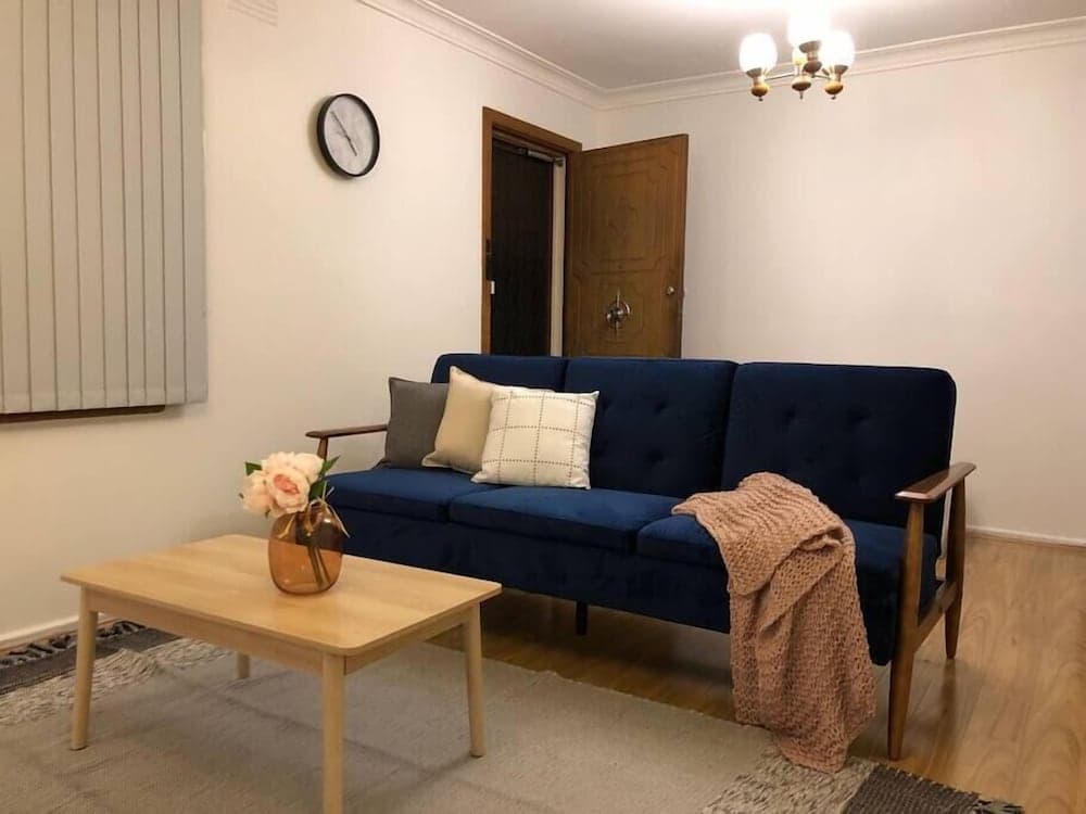 Campbelltown Holiday Home 3 Bed & Parking