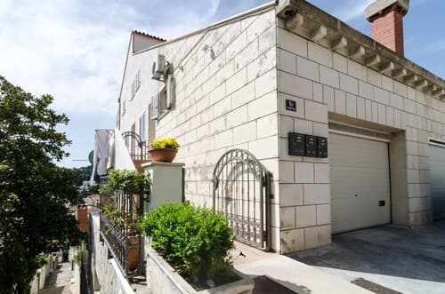 Apartment Mala Ana