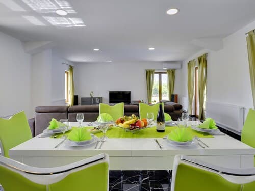 Villa in Pazin With Private Pool