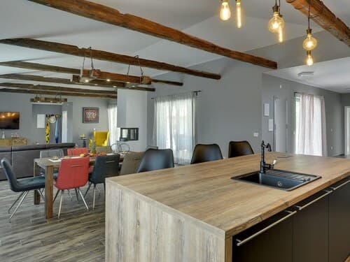 Lovely Holiday Home With Private Pool