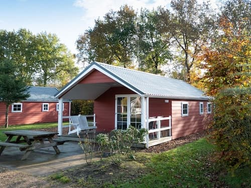 Comfortable Chalet Near Park De Veluwe