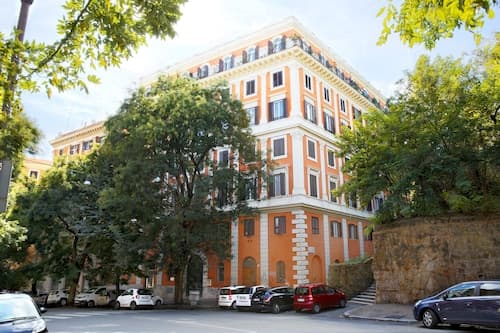 Quiet and Cozy Trastevere Hideaway
