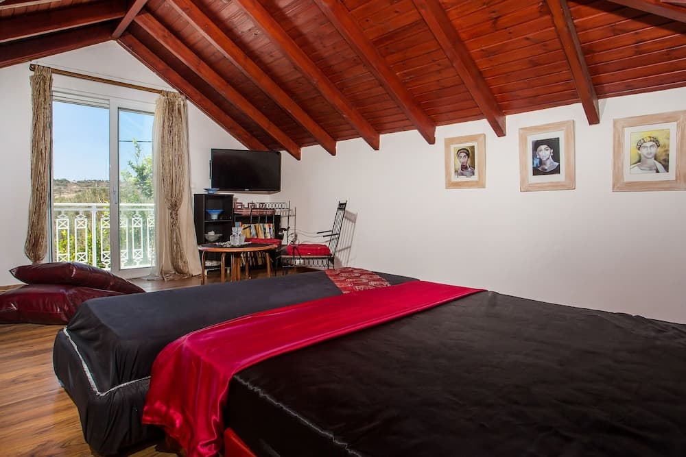 Villa Marilia - Lux home near Beach