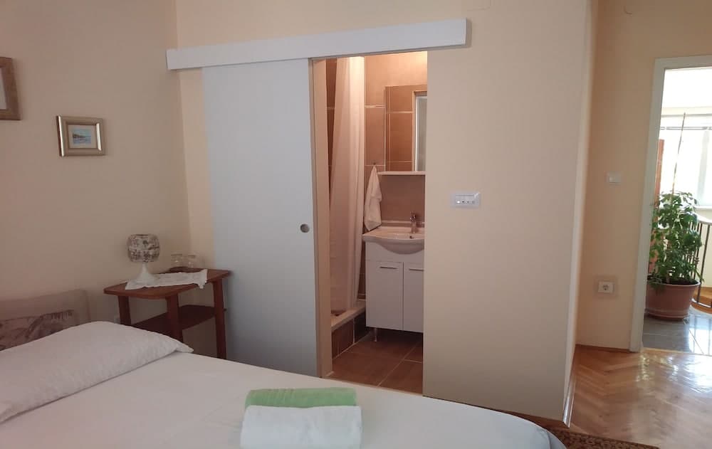 Rooms Brezak Lastovo