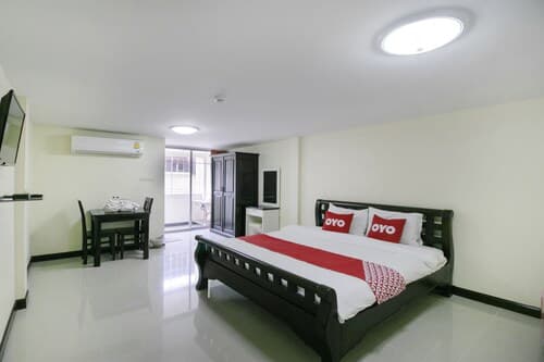 OYO 75390 Sunee Place Hotel
