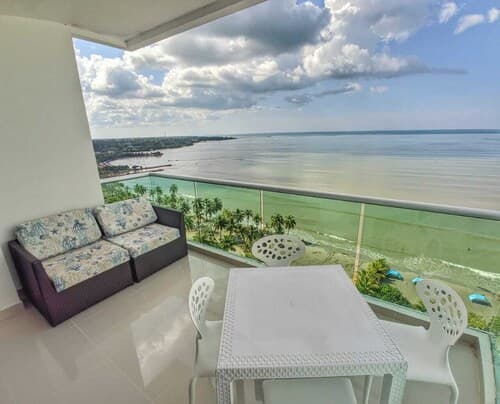 Lujoso Apartamento Frente al Mar