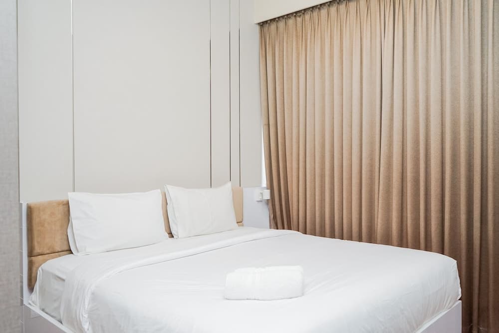 Spacious 1BR Apartment at Marigold Nava Park