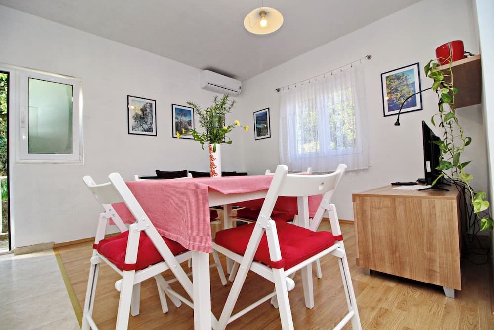 Apartments Nodilo