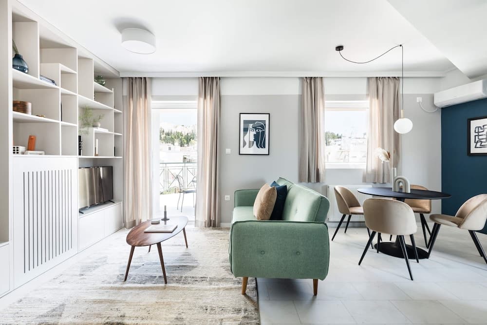 Iconic 1BR Apartment in Koukaki