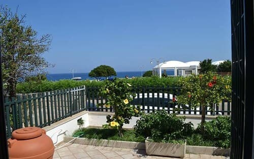 Lovely Holiday Apartment Quadrilocale Con Vista Mare Pt51 With Terrace Sea