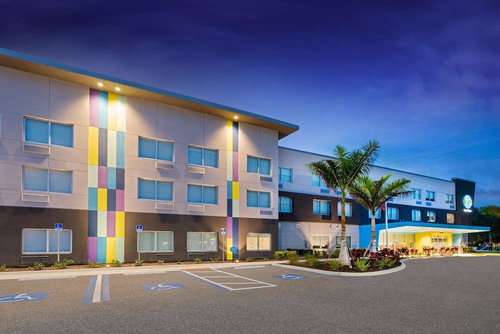 Tru By Hilton Bradenton I-75, FL