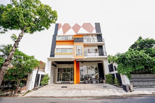 Hotel Pratisarawirya by The Loka