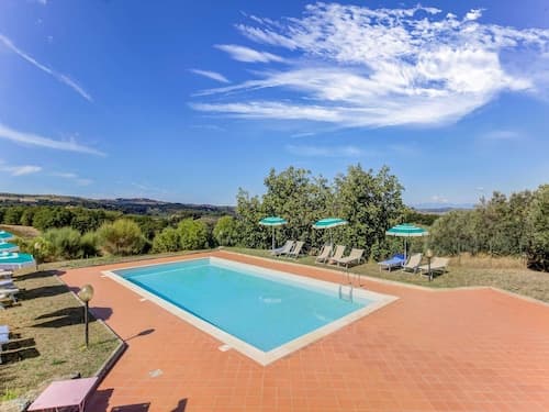 Pet-friendly Space With Pool