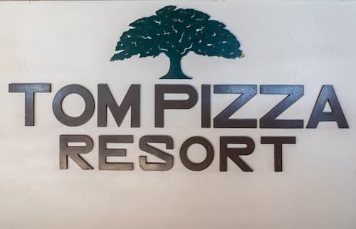 Tom Pizza Resort