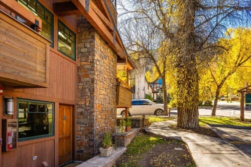 Aspen Mountain Condos by iTrip Aspen Snowmass