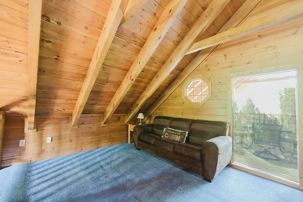 Absolute Bearadise 3 Bedroom Cabin by RedAwning