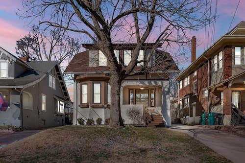 Oakley Square 3br Charmer - Total Walkability 3 Bedroom Home by RedAwning