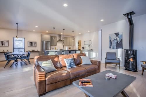 7brdowntown BIG & Moderngroups, Events & More!