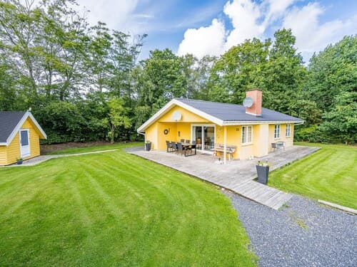 6 Person Holiday Home in Hemmet