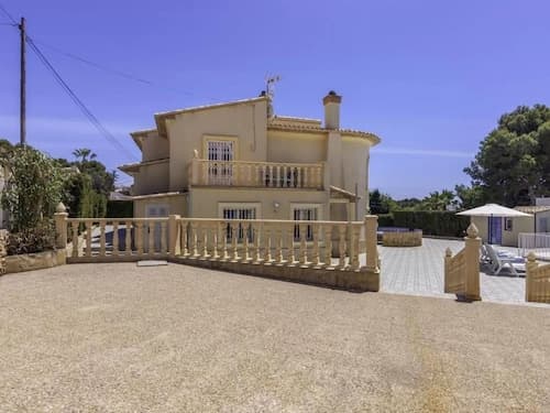 Charming Holiday Home in Calpe With Barbeque