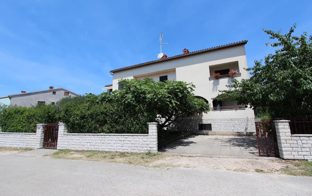 Apartments Mitton