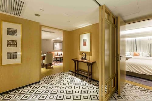 voco Guangzhou Shifu by IHG