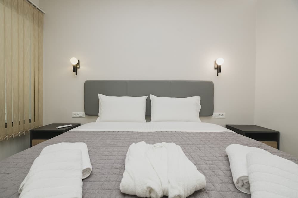 Central Apartment 1 near Old Town & Bus Station